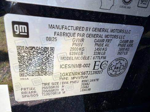 Used 2026 GMC Acadia Denali w/ LPO, Floor Liner Package AWD/4WD image 15