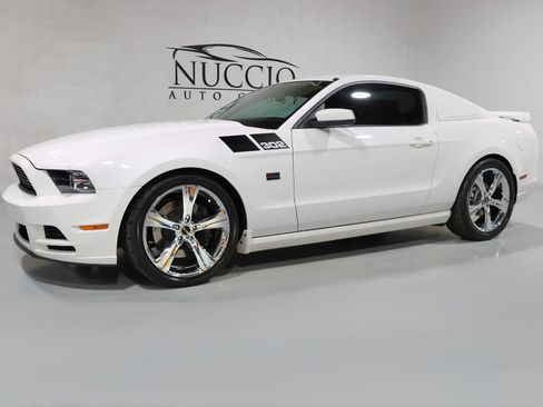 Used 2013 Ford Mustang GT RWD image 34