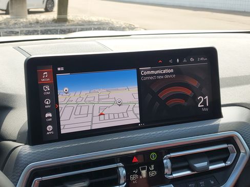 Certified 2025 BMW X4 xDrive30i w/ Premium Package AWD/4WD image 16
