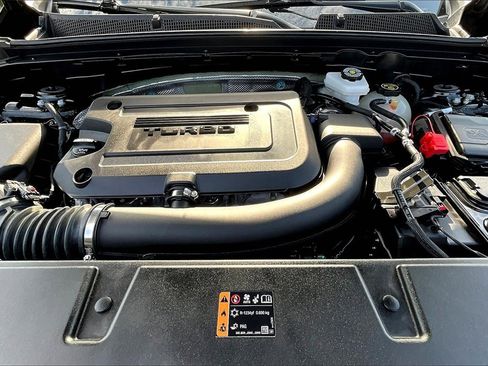 Used 2023 Buick Envision Essence image 10