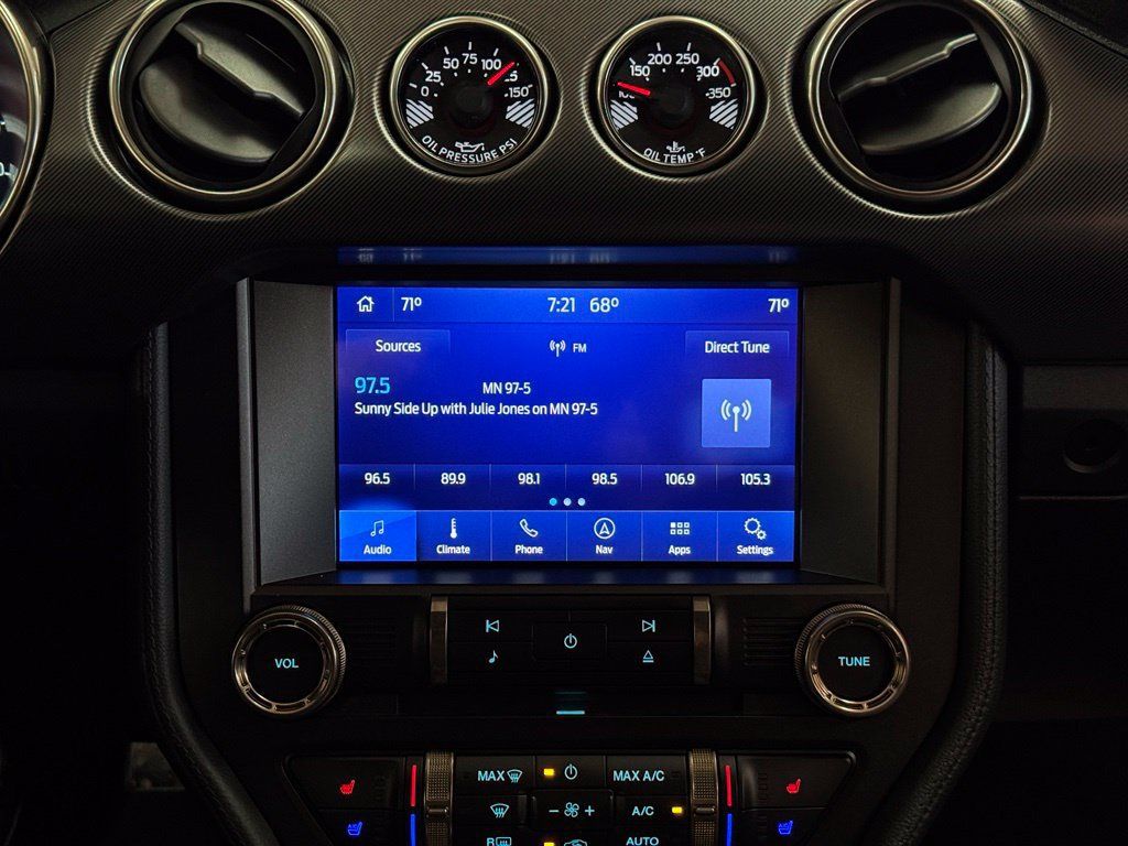 Used 2021 Ford Mustang Shelby GT500 w/ Technology Package RWD image 3