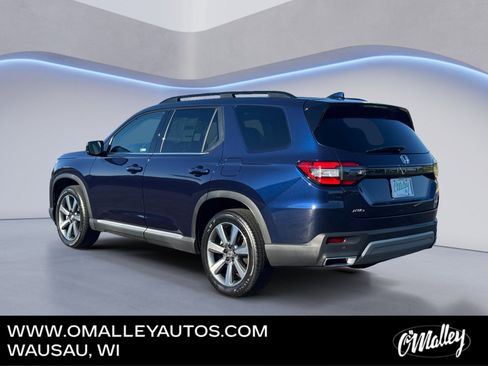Used 2025 Honda Pilot Elite image 3