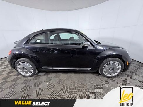 Used 2013 Volkswagen Beetle Turbo FWD image 4