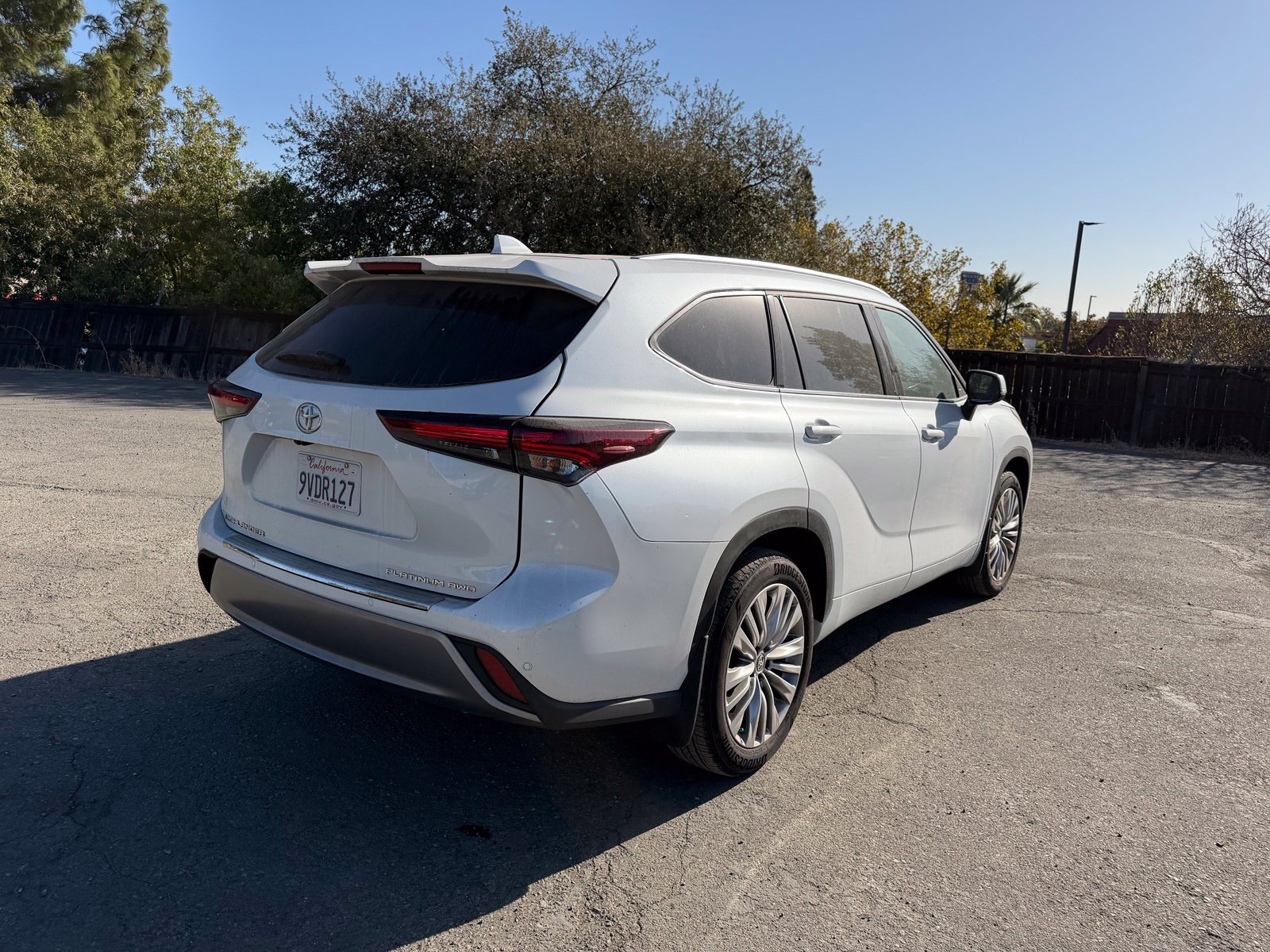 Used 2025 Toyota Highlander Platinum AWD/4WD image 5