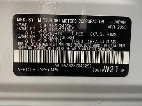 New 2025 Mitsubishi Outlander SE image 35