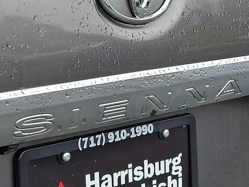 Used 2014 Toyota Sienna Limited w/ Limited Premium Package image 32