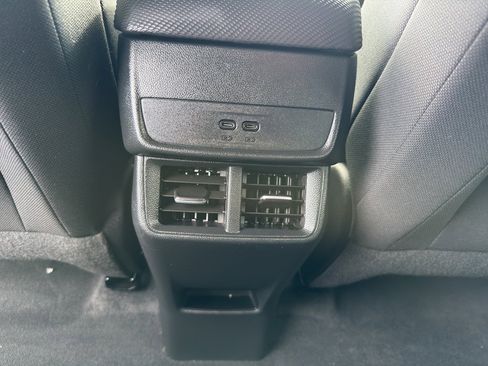 Used 2025 Chevrolet Equinox LT image 31