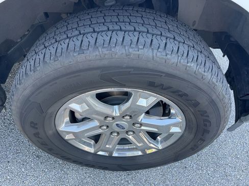 Used 2022 Ford F150 XLT w/ Equipment Group 302A High AWD/4WD image 12