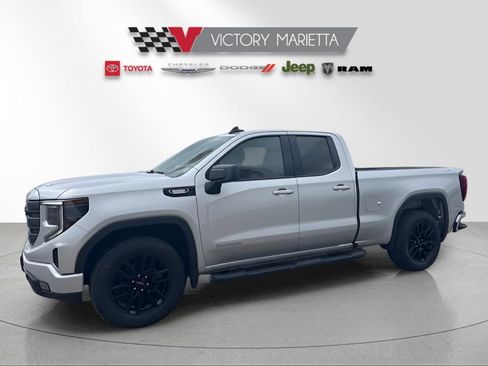 Used 2022 GMC Sierra 1500 Elevation image 1