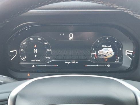 Used 2024 GMC Yukon Denali image 7