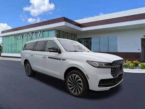 Certified 2025 Lincoln Navigator L Black Label image 3