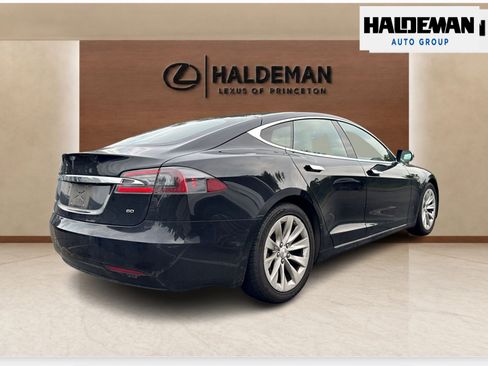 Used 2016 Tesla Model S RWD image 4