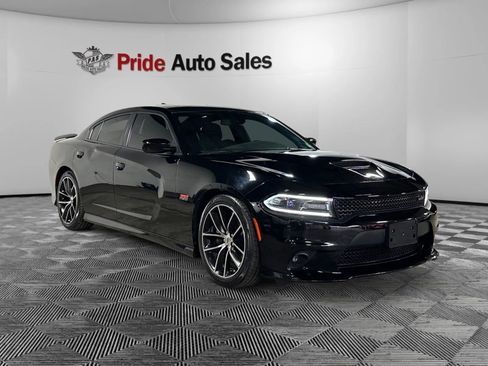 Used 2018 Dodge Charger R/T Scat Pack image 3