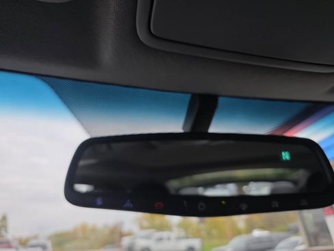 Used 2013 Hyundai Veloster w/ Style Pkg image 16