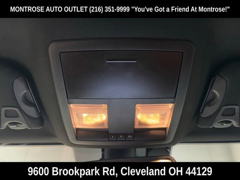 Used 2015 Dodge Challenger R/T Plus image 30