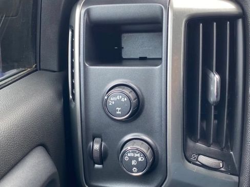 Used 2018 Chevrolet Silverado 1500 LT w/ All Star Edition AWD/4WD image 21