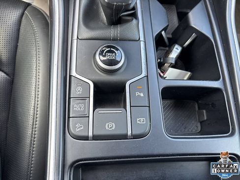Used 2024 Kia Sorento S FWD image 5