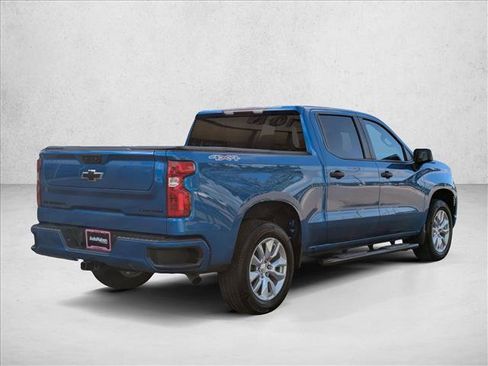Used 2022 Chevrolet Silverado 1500 Custom w/ LPO, Dark Essentials Package AWD/4WD image 5