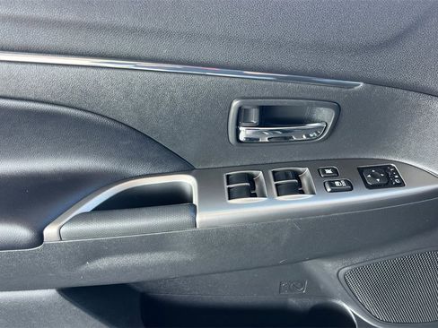 Used 2024 Mitsubishi Outlander Sport SE image 16