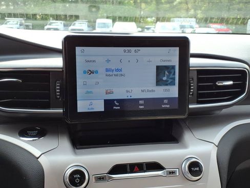 Certified 2023 Ford Explorer XLT w/ Equipment Group 202A AWD/4WD image 21