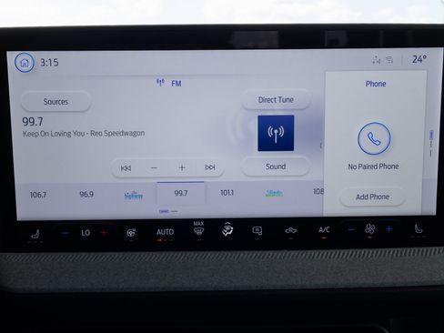 New 2026 Ford Maverick XLT w/ XLT Luxury Package AWD/4WD image 18