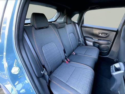 Used 2024 Honda HR-V Sport image 17