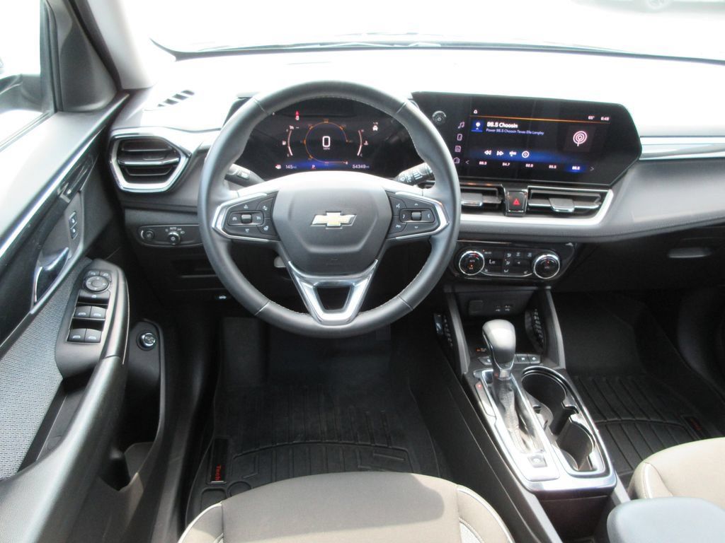 Certified 2024 Chevrolet TrailBlazer LT w/ Convenience Package FWD image 14