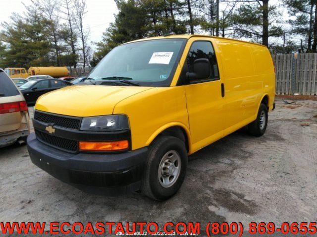 Used 2019 Chevrolet Express 2500 w/ Driver Convenience Package RWD image 3