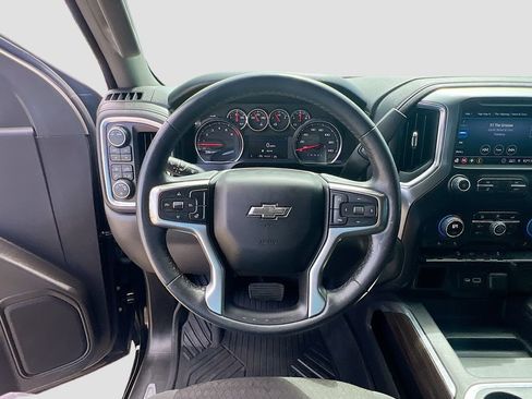 Used 2021 Chevrolet Silverado 1500 LT Trail Boss AWD/4WD image 11