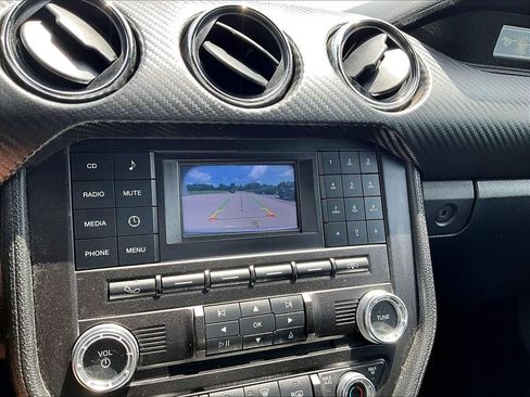 Used 2016 Ford Mustang Coupe RWD image 17