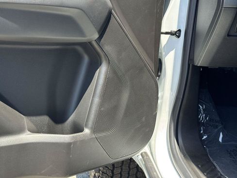 New 2026 GMC Canyon Elevation w/ LPO, Black Badging Package RWD image 18