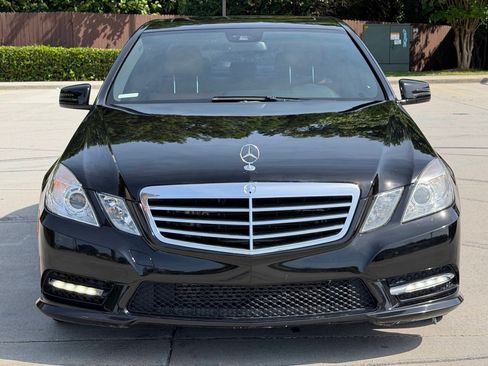 Used 2013 Mercedes-Benz E 350 BlueTEC Sedan image 2