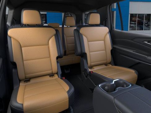 New 2027 Chevrolet Traverse Z71 w/ LPO, Floor Liner Package AWD/4WD image 52