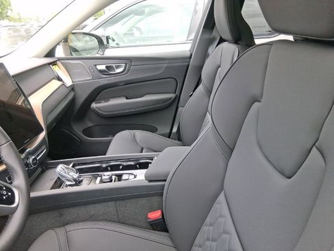 New 2026 Volvo XC60 B5 Plus w/ Climate Package AWD/4WD image 8