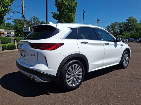 Certified 2023 INFINITI QX50 Luxe w/ Cargo Package AWD/4WD image 6