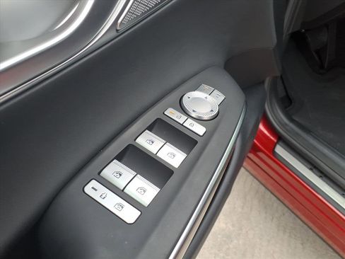 Certified 2026 Genesis GV70 2.5T image 21