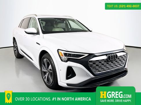 Used 2024 Audi Q8 e-tron Premium Plus w/ Premium Plus Package image 1