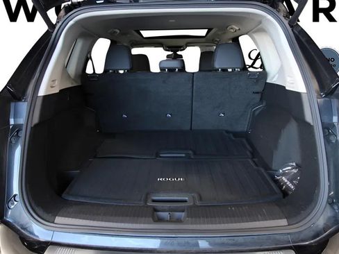 Used 2024 Nissan Rogue SL w/ SL Premium Package FWD image 34