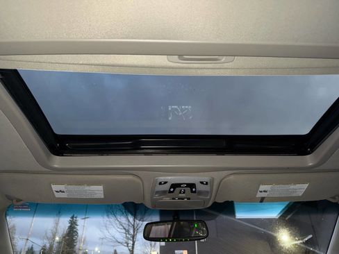 Used 2014 Toyota Sienna XLE image 43