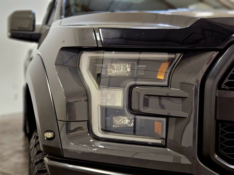 Used 2018 Ford F150 Raptor w/ Equipment Group 802A Luxury AWD/4WD image 16