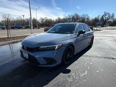 Used 2023 Honda Civic Sport image 1