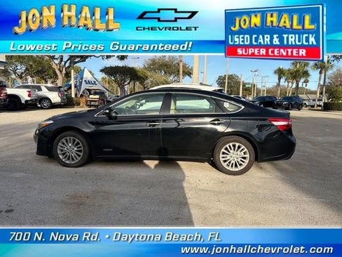 Used 2015 Toyota Avalon Limited image 4