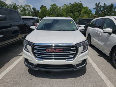 Certified 2023 GMC Terrain SLT w/ Infotainment Package II AWD/4WD image 2