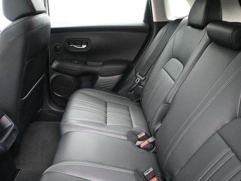 Used 2024 Honda HR-V EX-L image 12