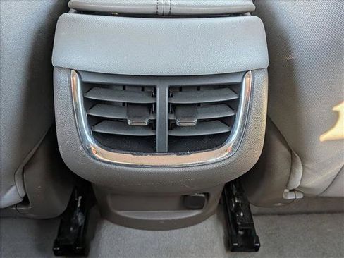 Used 2023 Chevrolet Malibu LT image 20