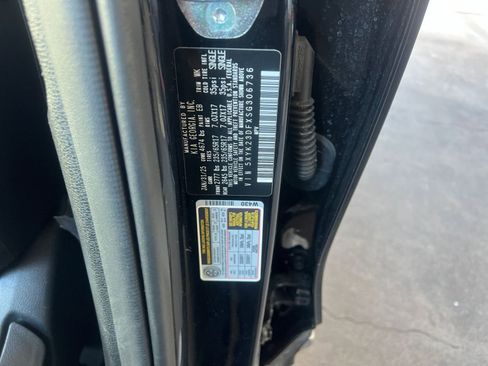 Used 2025 Kia Sportage LX image 29