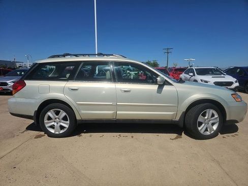 Used 2005 Subaru Outback 3.0R Limited AWD/4WD image 9