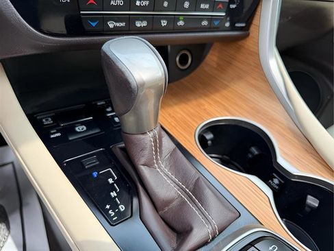 Used 2018 Lexus RX 350L FWD w/ Premium Package image 41