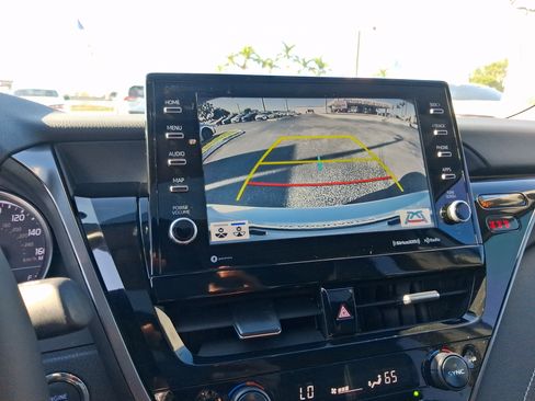 Used 2024 Toyota Camry SE w/ Cold Weather Package image 28