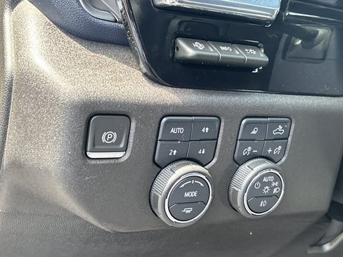 Used 2024 Chevrolet Silverado 2500 High Country w/ Technology Package AWD/4WD image 26